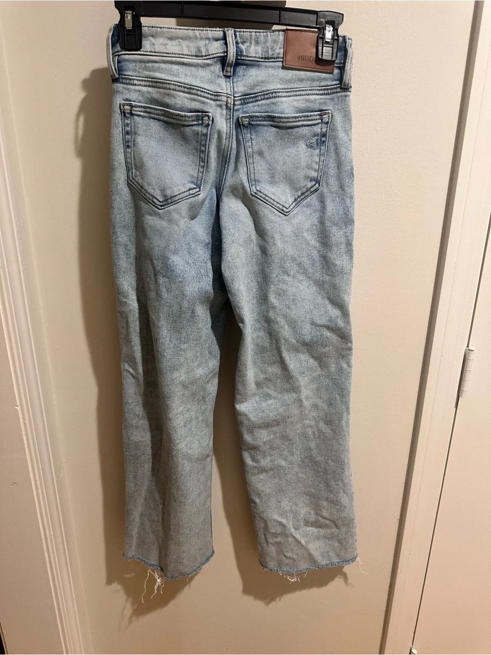 Light Wash Distressed Kids' Jeans - Cropped Ripped Style
